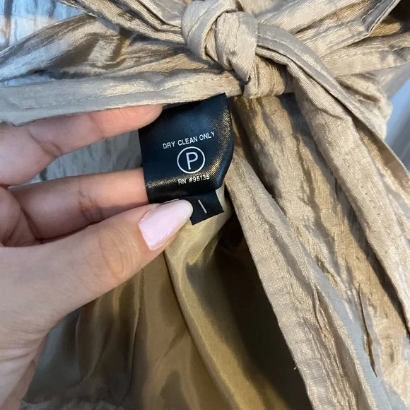 LAFAYETTE 148 NEW YORK METALLIC CRINKLE TOP, GUC - Picture 5 of 7